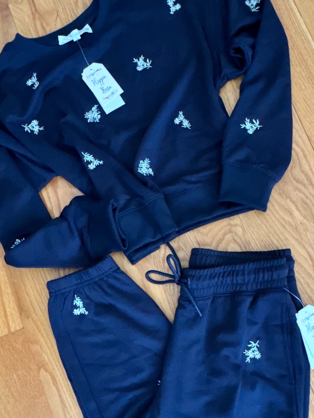 Hippie Rose NWT NEW Macy's Embroidered Sweatpants - Cozy Jogger matching set M